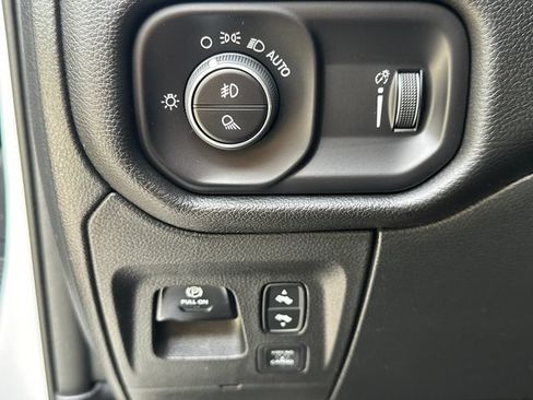 Used 2025 RAM 1500 Big Horn AWD/4WD image 25