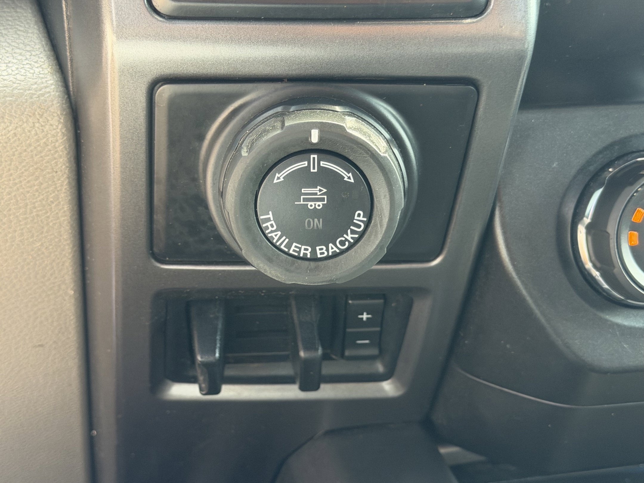 Used 2019 Ford F150 XLT w/ Equipment Group 302A Luxury AWD/4WD image 26