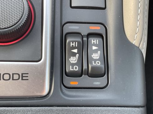Certified 2024 Subaru Forester Premium AWD/4WD image 27