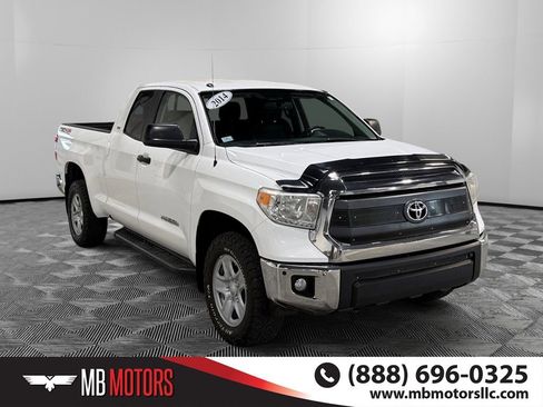 Used 2014 Toyota Tundra SR5 AWD/4WD image 1