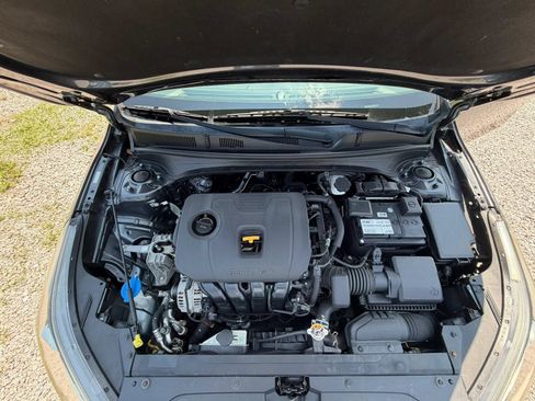 Used 2020 Kia Forte LXS FWD image 17