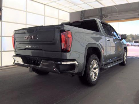 Used 2022 GMC Sierra 1500 SLT RWD image 2
