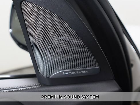 Used 2024 BMW X7 xDrive40i w/ M Sport Package image 5