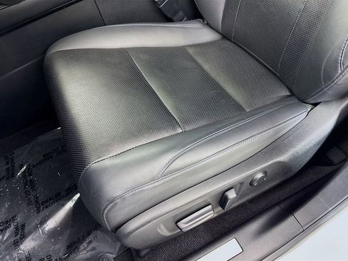 Used 2022 Lexus RX 350L Premium w/ Special Edition image 20