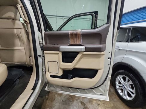 Used 2018 Ford F150 Lariat AWD/4WD image 27