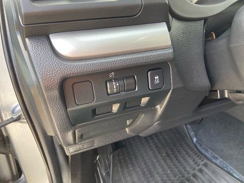 Used 2015 Subaru Forester 2.5i Premium w/ All-Weather Package image 11