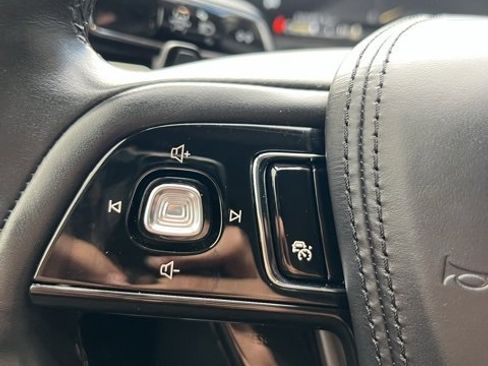 Used 2023 Lincoln Aviator Reserve w/ Equipment Group 201A image 35