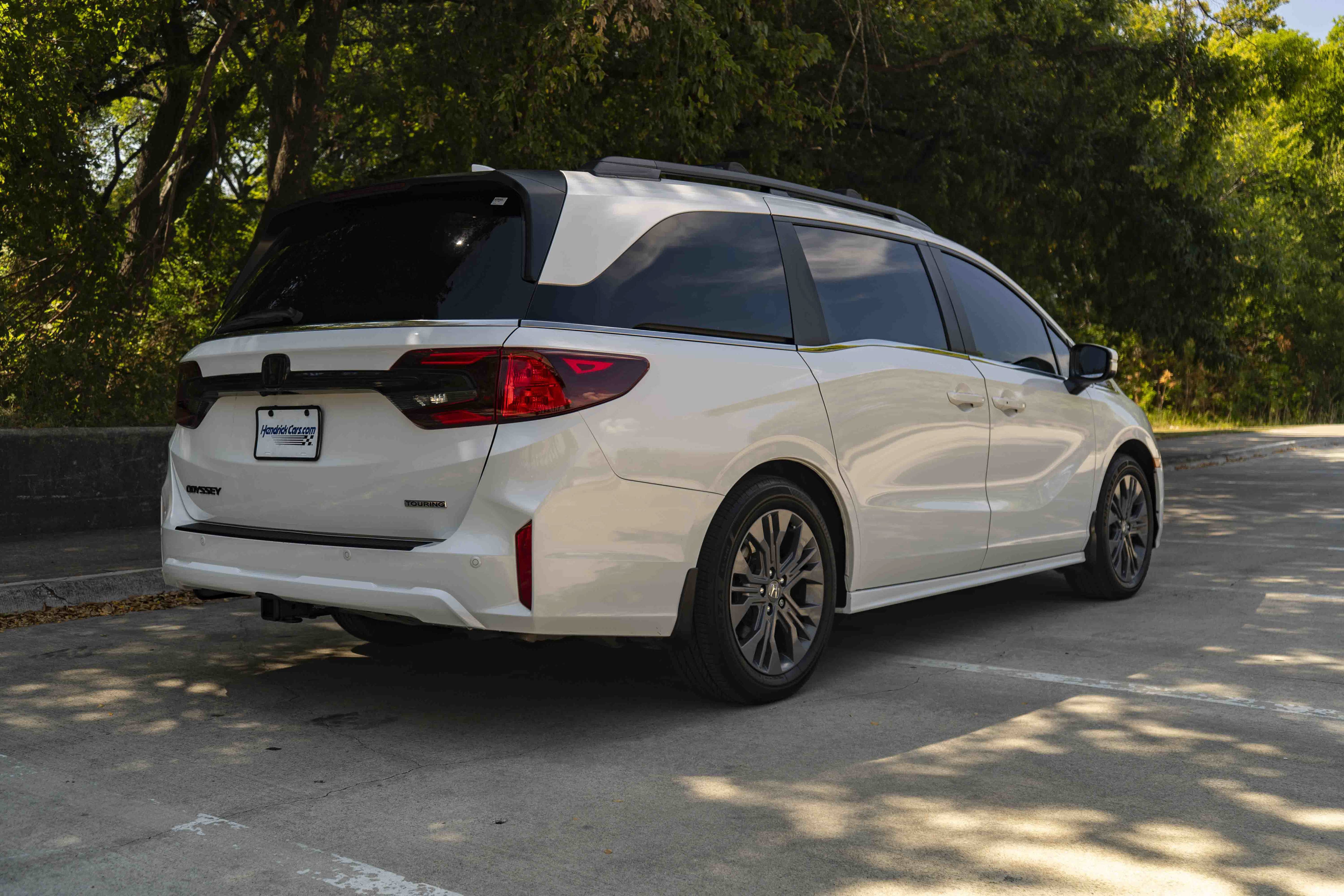 Certified 2025 Honda Odyssey Touring image 9