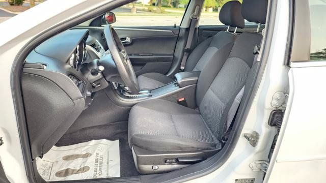 Used 2012 Chevrolet Malibu LT FWD image 12