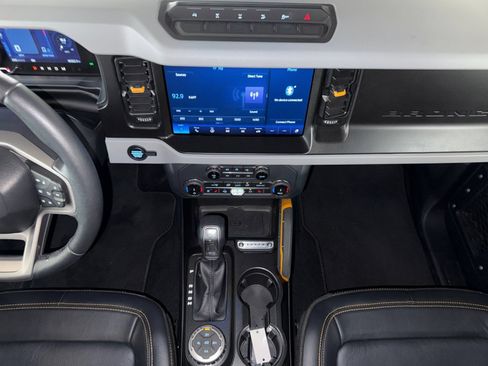 Certified 2022 Ford Bronco Badlands AWD/4WD image 15