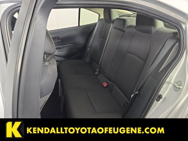 Used 2022 Toyota Corolla LE FWD image 24