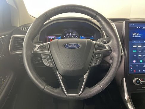 Used 2022 Ford Edge Titanium w/ Equipment Group 301A image 8