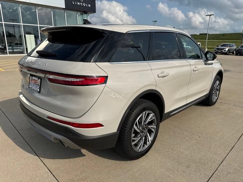 Used 2024 Lincoln Corsair AWD image 30