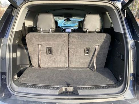 Used 2022 GMC Acadia SLT w/ Elevation Edition image 25