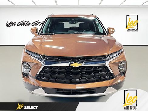 Used 2023 Chevrolet Blazer LT AWD/4WD image 2