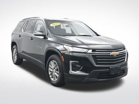 Used 2023 Chevrolet Traverse LT FWD image 3
