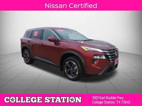 Certified 2025 Nissan Rogue SV FWD image 1
