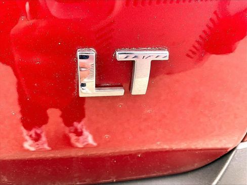 Used 2020 Chevrolet Traverse LT FWD image 28