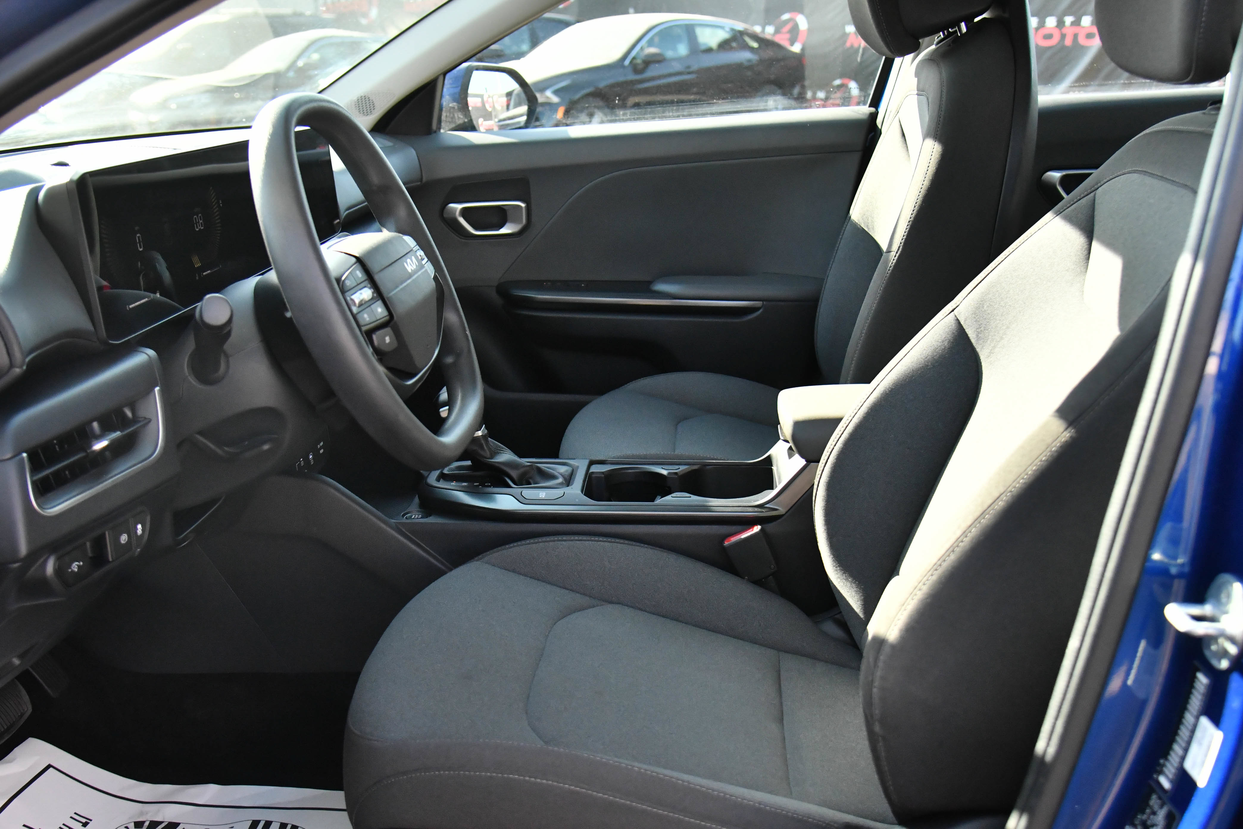 Used 2025 Kia K4 FWD image 16