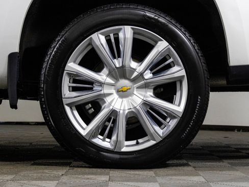 Certified 2024 Chevrolet Silverado 1500 High Country w/ High Country Premium Package AWD/4WD image 42