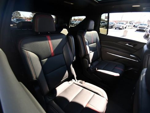 New 2026 Chevrolet Traverse RS AWD/4WD image 13