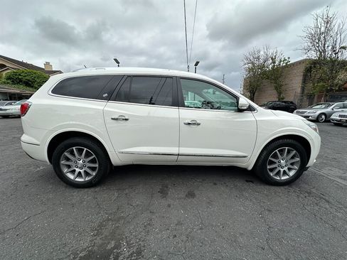 Used 2015 Buick Enclave Leather FWD image 4