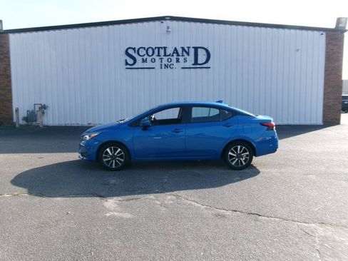 Used 2024 Nissan Versa SV FWD image 1