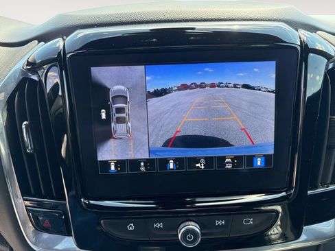 Used 2023 Chevrolet Traverse RS AWD/4WD image 49