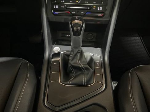 Used 2023 Volkswagen Tiguan SE w/ Panoramic Sunroof Package FWD image 65