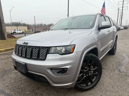 Used 2021 Jeep Grand Cherokee Laredo X image 25