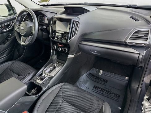 Used 2020 Subaru Forester Premium image 32