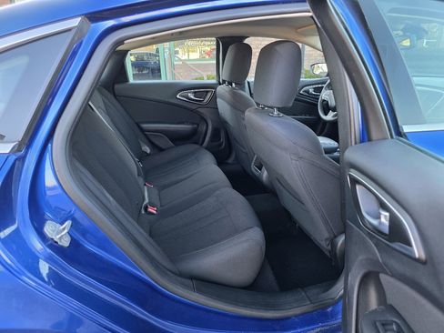 Used 2015 Chrysler 200 Limited image 13