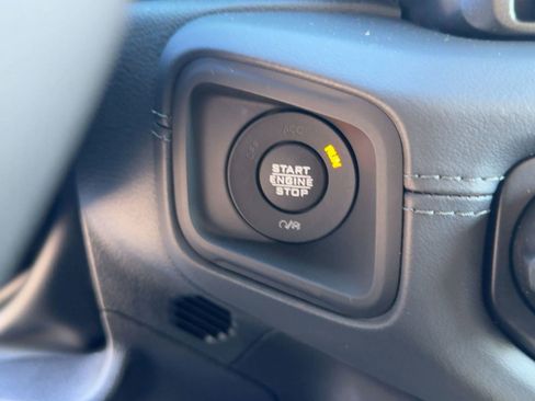 New 2025 Jeep Gladiator Sport image 27