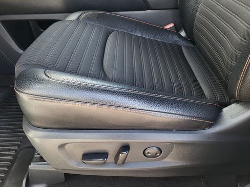 Used 2024 Nissan Pathfinder Rock Creek AWD/4WD image 25