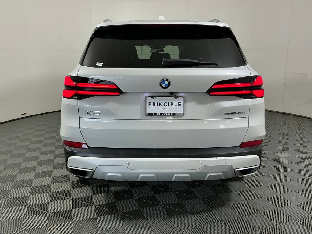 Certified 2024 BMW X5 xDrive40i w/ Premium Package AWD/4WD image 6