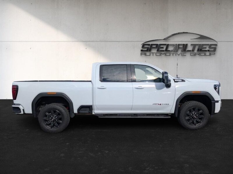 Used 2024 GMC Sierra 3500 AT4 AWD/4WD image 12