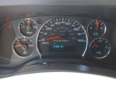 Used 2025 Chevrolet Express 2500 w/ Driver Convenience Package RWD image 11