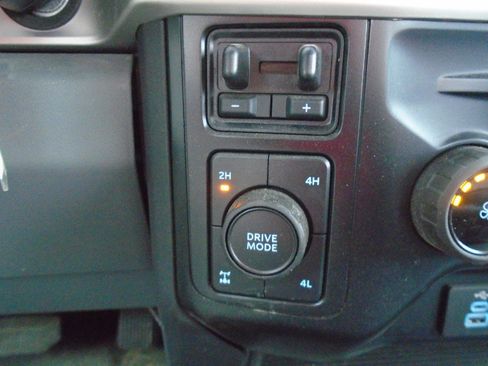 Certified 2023 Ford F250 XL w/ Snow Plow Prep Package image 17