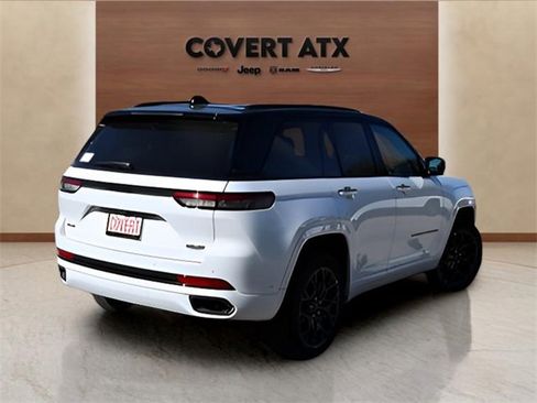 New 2025 Jeep Grand Cherokee Summit image 5