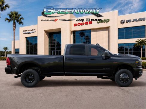 New 2026 RAM 3500 Laramie w/ Night Edition AWD/4WD image 21