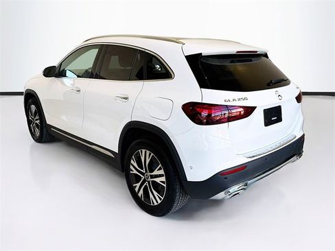 Certified 2025 Mercedes-Benz GLA 250 4MATIC image 7