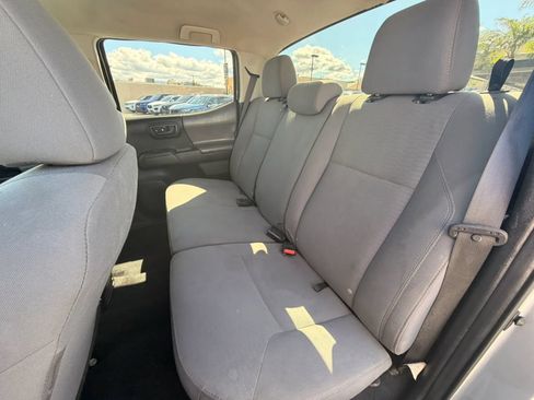 Used 2019 Toyota Tacoma SR5 RWD image 12