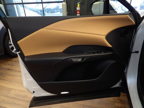 Used 2024 Lexus RX 350 Premium image 25