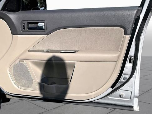 Used 2010 Ford Fusion Hybrid FWD image 22