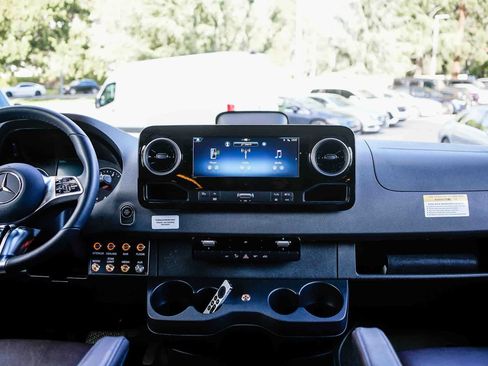 Used 2025 Mercedes-Benz Sprinter 3500 image 13