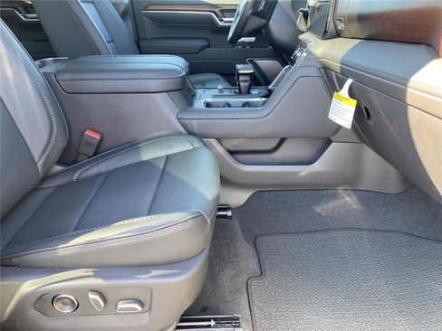 New 2026 GMC Sierra 1500 Denali w/ Denali Reserve Package image 16