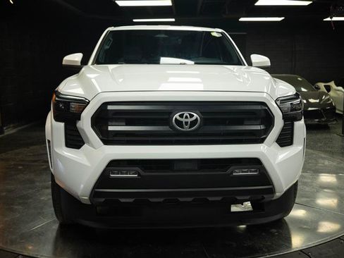 Used 2024 Toyota Tacoma SR5 AWD/4WD image 3
