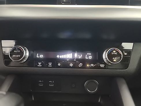 Used 2025 Mitsubishi Outlander SE AWD/4WD image 35