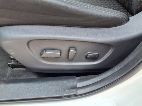 Used 2019 Nissan Rogue SV FWD image 26