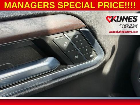 Used 2023 GMC Sierra 1500 SLT w/ SLT Convenience Package image 46